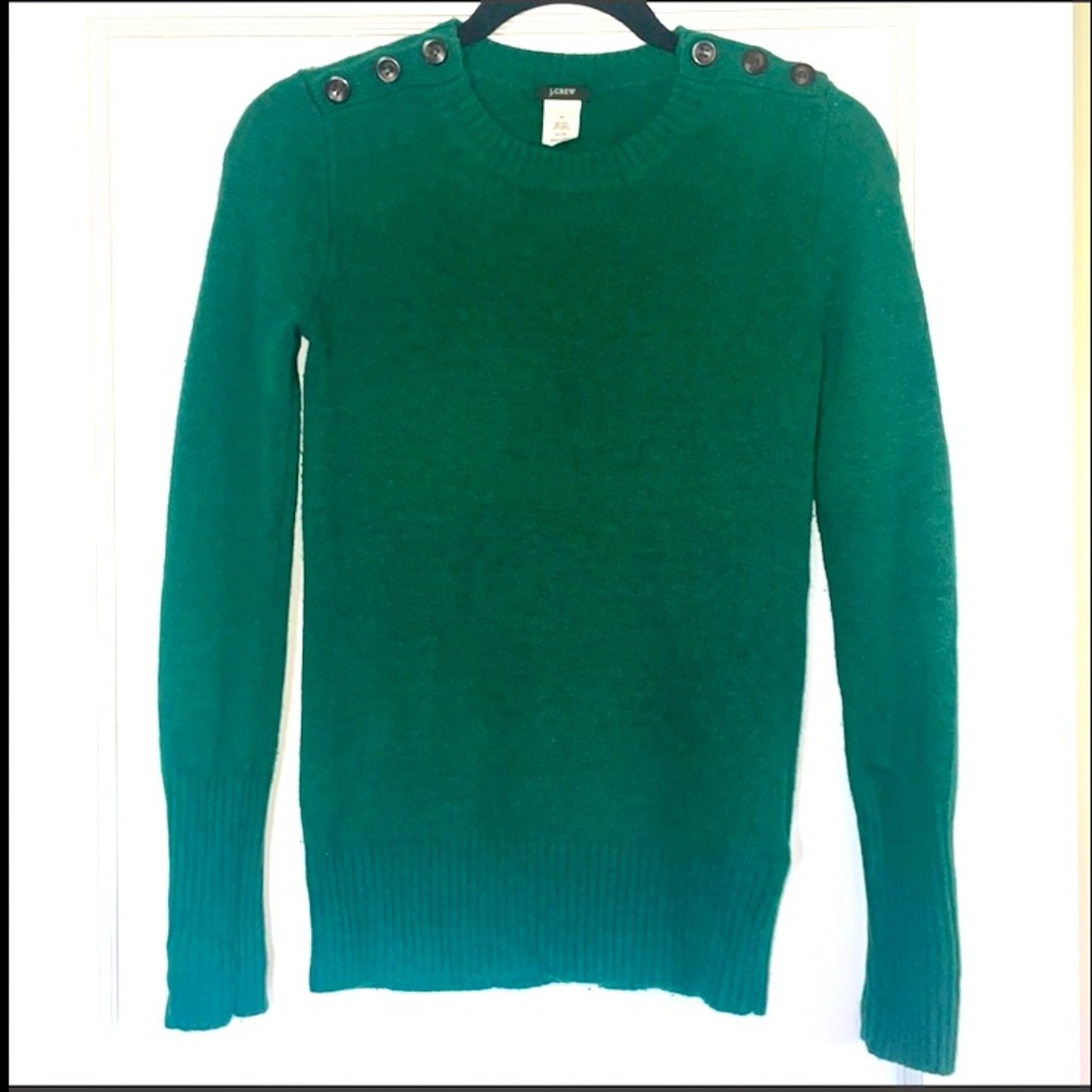 J. Crew Alexie Crewneck Sweater, Green, XS
Buttons on shoulder. Style #: 32805